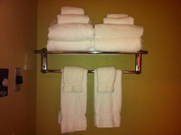 South Tacoma Suites Экстерьер фото